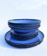 blauwe serviesset pastaborden - amazonia blue -handgemaakt keramiek - modern portugees blauw servies bij UNRO